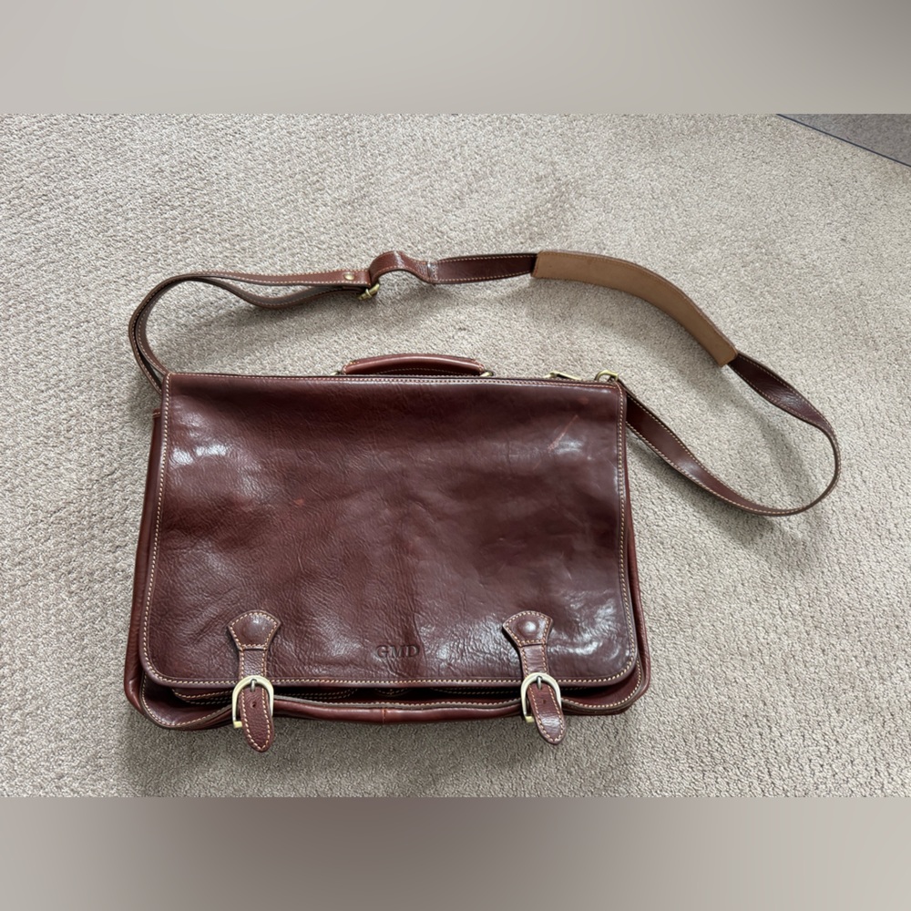 Floto Elegant Brown Leather Piazza Messenger Bag - “GMD” Customization